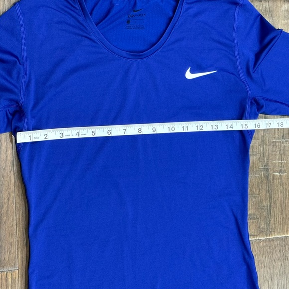 Nike Dry Fit Long Sleeve - Picture 9 of 10